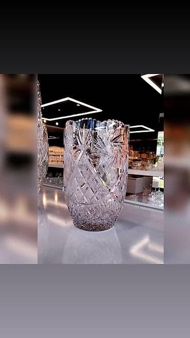 lustur ucuz: Bir vaza, Xrustal — 8