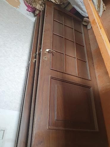 sef qapi: Taxta qapi 4eded(3ü şüşeli 1i şüşesiz) (razilasma var) - Material — 1