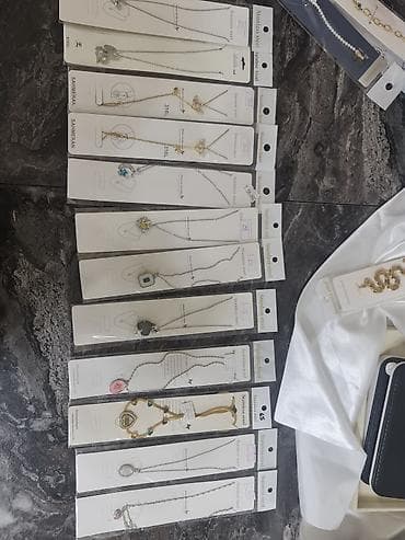 kolyeler: Topdan maya qiymetine ve ya tek tekde satilir aksesuar magazasi — 1