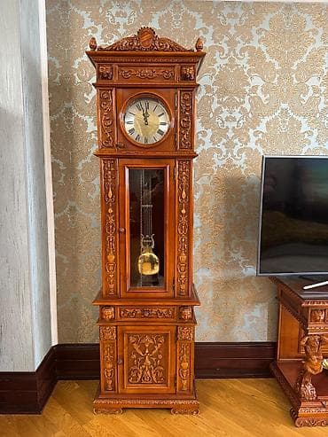 Rumıniya Renesans saat 2000 manat 
Ünvan 20 yanvar
Aynur günəş