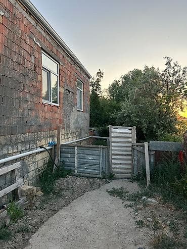 шеки: 4 комнаты, 140 м², Средний ремонт — 3