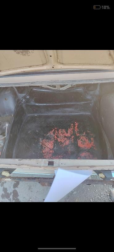 vaz 2106 radiator: VAZ 2106 sedan - Kuzov: bej rəng, 4 qapılı klassik kuzov, xrom — 6