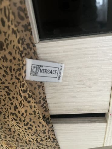 hicablı geyim: Шарф Gianni Versace. Оригинал. Шёлк. Размер 175см*70см. В идеальном — 5