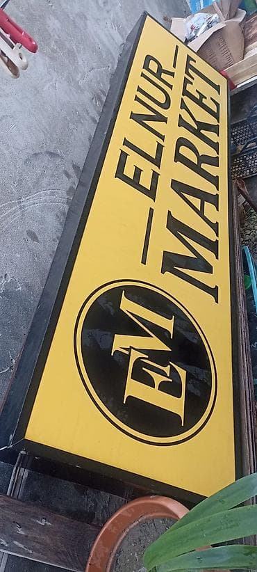 Reklam lövhələri: Reklam işiglidir. Qiyməti də dəyərinnən aşagi qoyulub. 2.10 uzunu,55sm — 2