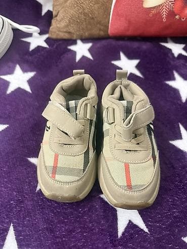 stacktrack oyuncaq dəsti: Rəng - Bej Krossovkalar, Burberry, Ölçü: 28, Uniseks — 4