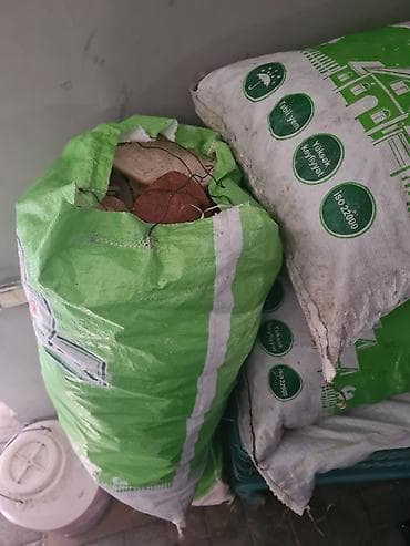 ev heyvanı: 4kise qurumus corek kisede 12kq corek var dogranmis kifsiz temiz — 2