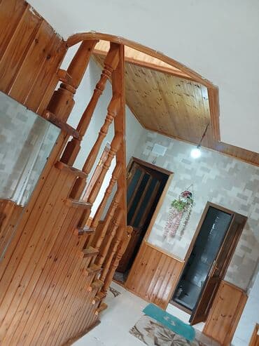 боз уй сатылат: 2 mərtəbəli həyət evi + 1 mertebe ev ikisi bir yerde 130000 manat real — 4