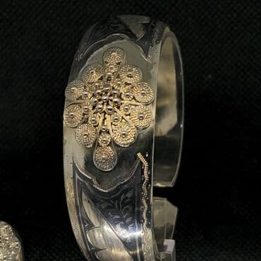 gumuş əşyaları: Dəstə daxildir: Bilərzik, Gümüş — 3