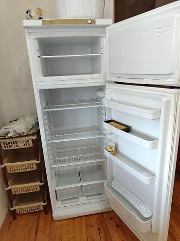 İşlənmiş 2 qapılı Indesit Soyuducu Satılır, rəng - Ağ