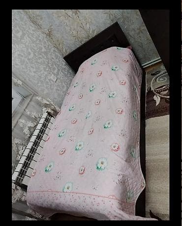 şifanerler: Tünd qəhvəyi rəngdə sürüşmə qapılı dolab yataq otaqları və ya kiçik — 3