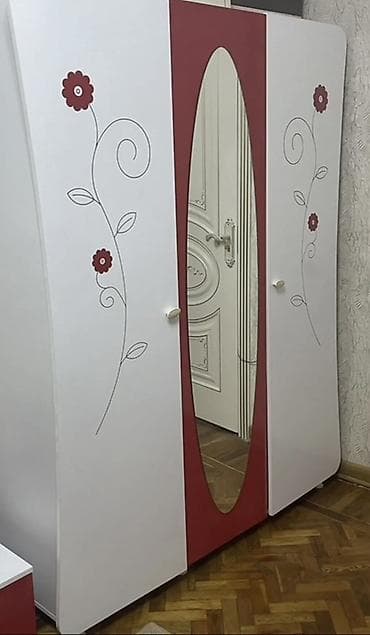 Uşaq/yeniyetmə otağı üçün mebel dəsti Komplektə daxildir: - Tək — 2