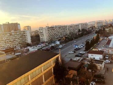 9 ci mikrorayon satilan evler: Bakı, 3 otaqlı, Köhnə tikili, 80 kv. m — 17