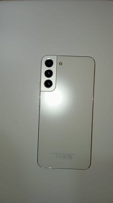 telefon divar kağızları 2022: Samsung Galaxy S22, rəng - Ağ, İki sim kartlı — 1
