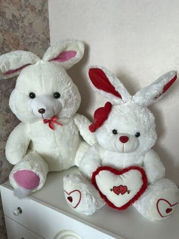 Uşaq oyuncaqları dəsti Tərkib: - Böyük yumşaq dovşan oyuncağı: ağ