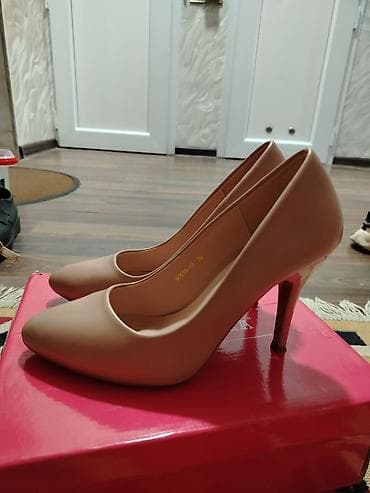 Qadın geyimləri: Qadın ayaqqabıları dəsti 37 razmer hamisi birge 10 azn qaralar yaxsi — 5