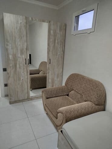 gencede ayliq kiraye evler: Görədil də Sürət qatarının düz qarşısında yerləşir,Evin qarşısından — 4