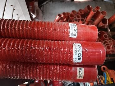 boru: Qırmızı silikon şlanq və birləşdiricilər – müxtəlif ölçü və formalarda — 1