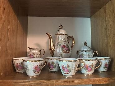 Çay servisi ağ rəng 40 azn Açıq Sarı 6 25 az 
Tünd qızılı 35 azn