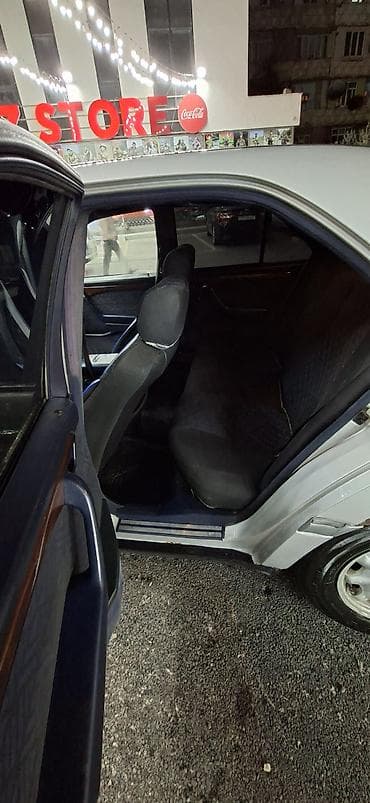 dəmir kalot: Mercedes-Benz C 200: 2 l | 1993 il Sedan — 7