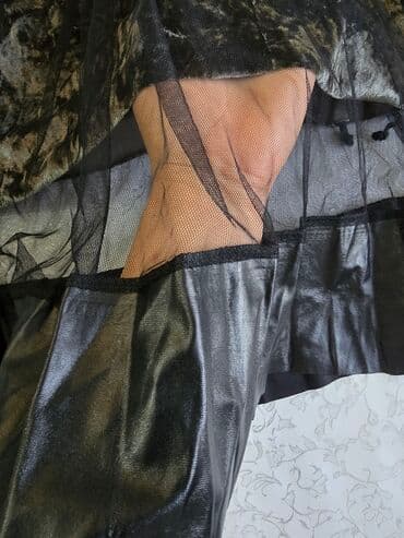 ağ qadın ətəkləri: S-m bədən — 3