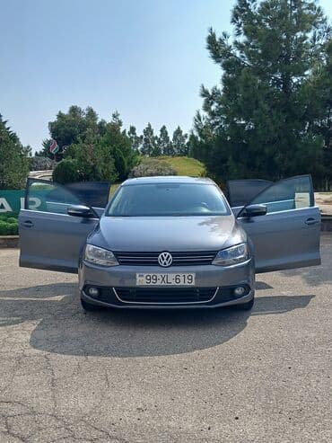 фольксваген поло комплектации и цены: Volkswagen sedan – gri rəng, 99-XL-619 dövlət nömrə nişanı. Şəhər və — 2