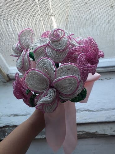 mikroavtobus sifarişi: Çox ağır . Xirda muncuğlarla yığılıb əl işi . 25azn — 3