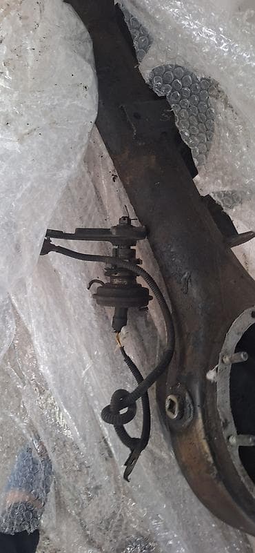 Su nəqliyyatı: Nissan Patrol ucun most — 2