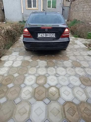 momo rul satisi: Mercedes-Benz 240: 2.4 l | 2002 il Sedan — 2