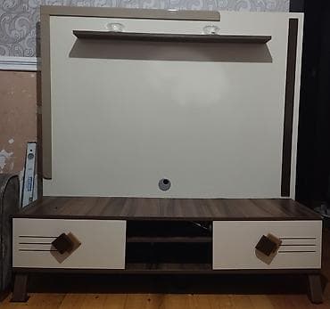 İşlənmiş, Düz TV altlığı, Polkalı, Laminat