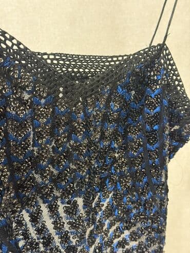силиконовый бюстгальтер пуш ап: Qara-mavi rəng çalarlarında, payetlərlə işlənmiş şəbəkə/parça — 1