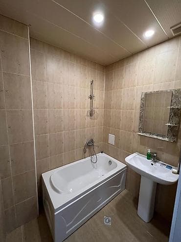 🛁 İslənmiş akril vanna satılır Yüngül və keyfiyyətli materialdır. Çat — 1