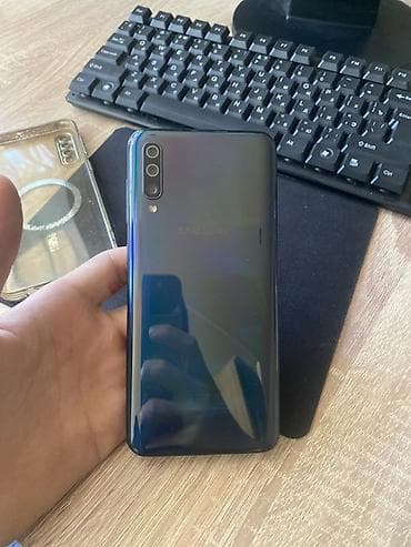 par utusu: Samsung Galaxy A50, 64 GB, İki sim kartlı — 1