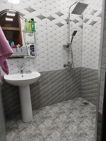 binədə ev: Mənzil satılır. Bina leninqrad proyekti di. Mənzil təmirsiz di, ancaq — 9