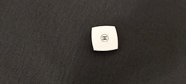 Мини-зеркало от пудры Chanel 2см×2см — 1