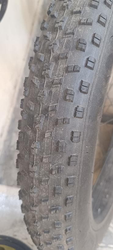 Fatbike tipli dağ velosipedi - Korpus: yüngül və möhkəm alu-minium — 2