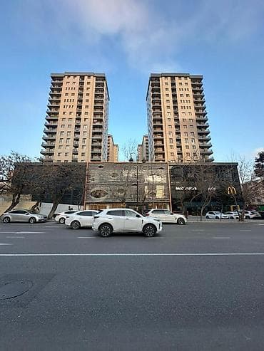 real emlak: İcarəyə obyekt 🏢✨ 📐 70 m² 🆕 Yeni, təmiz və çox səliqəli obyekt 🚪 Tam — 4