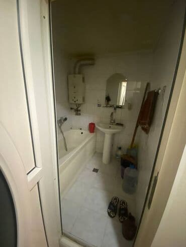 vasmoyda kirayə ev: Sumqayıt 1ci mkrda Sumqayıt şadıq sarayı yaxınlığında,5 mərtəbəli — 15