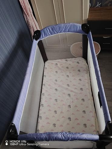 qisa aid sekiller: Oğlan və qız üçün, İşlənmiş, Dördbucaq, Beşik, Dəstsiz, Matras ilə, Yellənmə mexanizmsiz — 2