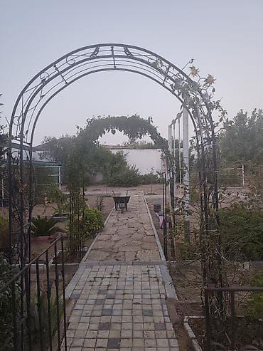 metal ferma: Arka bağ üçün Metall bağ arkası və sarmaşıq üçün konstruksiyalar - — 2
