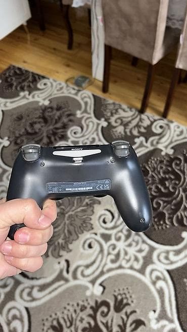 ps4 pro disk: Sony PlayStation 4 (PS4) – orijinal “Fat” model Xüsusiyyətlər: -500GB — 4