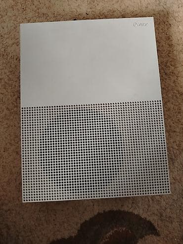 Xbox one s 2 pultla 60 dan çox oyun problemsiz super vəziyyətdə aşağı