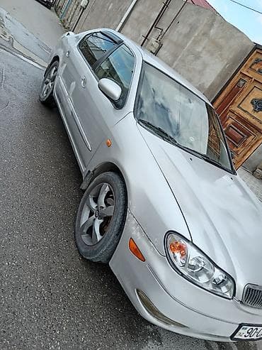 nissan gtr: Nissan Maxima: 3 l | 2000 il Sedan — 3