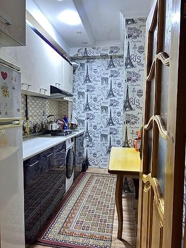 anaskinde heyet evleri: Ev Xırdalanda Mehdi Hüseynzadə küçəsində,3nömrəli məktəbin yanında 12 — 3