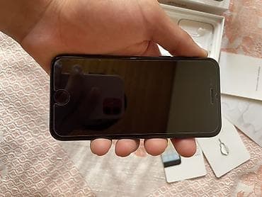 iphone x barter: IPhone SE 2020, Qara, Barmaq izi — 3