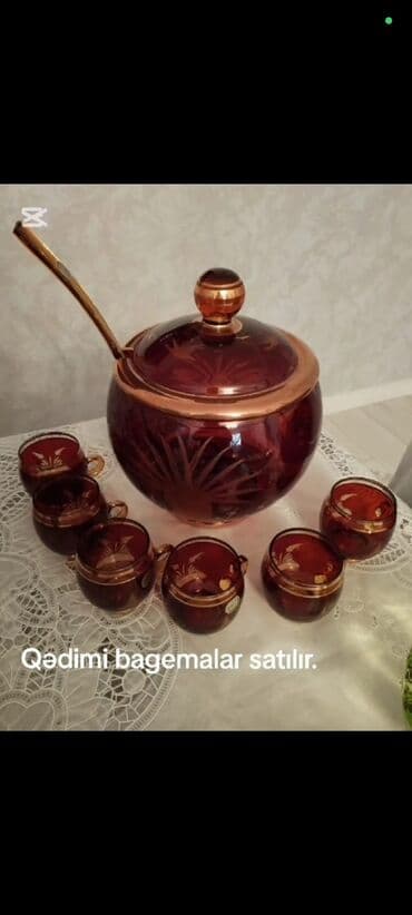 Qədimi bagemal komplekti satılır. Tərkibi: - Qapaqlı iri punch/kompot