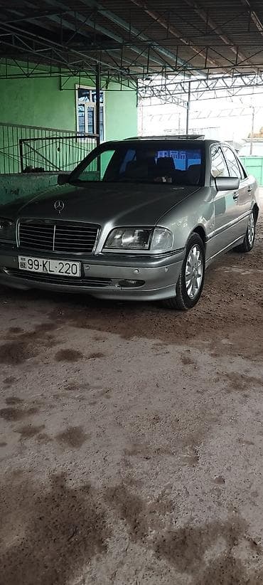 salon niva: Mercedes-Benz 220: 2.2 л | 2000 г. Седан — 3