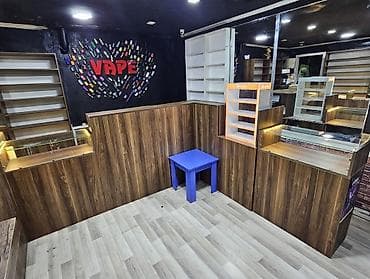 Hazır biznes: Mağaza bağlandığı üçün Şkaflar, rəflər və vitrinlər dəyərindən aşağı — 2