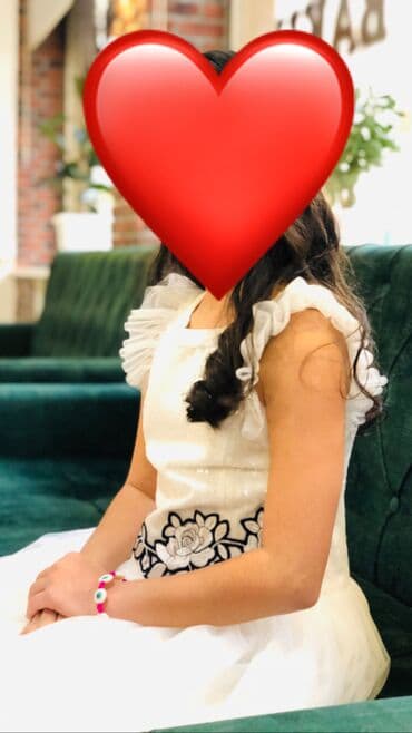 don şekilleri: Monnalisa firmasınındı, 9 yaş üçündü. Bir dəfə geyinilib, demək olar — 2