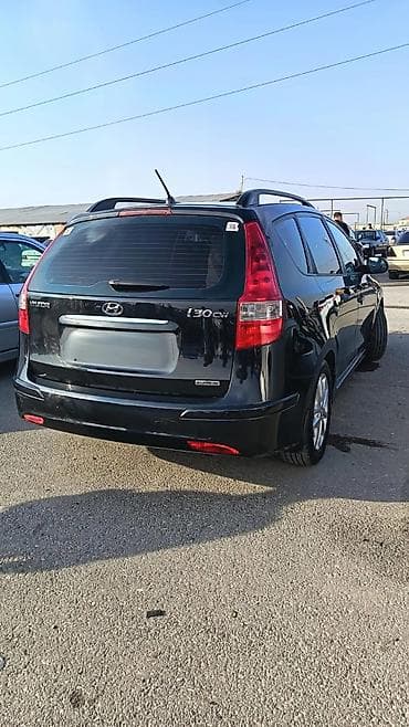 Hyundai i30: 1.6 l | 2011 il Universal