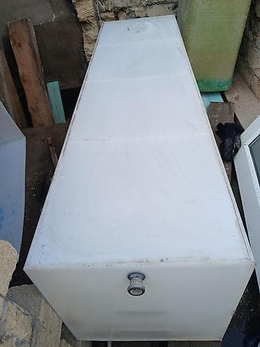 dəmir su çənləri: Ağ rəngli plastik su/texniki maye çəni - Material: qalın divarlı — 1